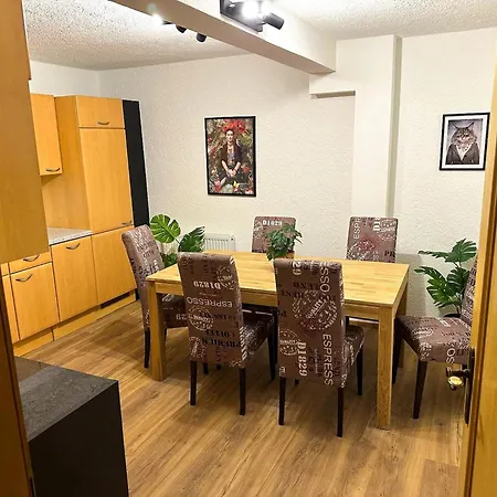 Double In Near Slopes شقة